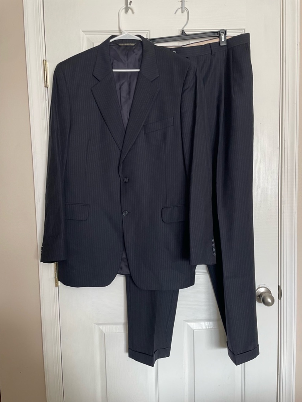 Jack Victor 100% Wool Classic Men's Black Pinstripe Suit Jacket & Pants